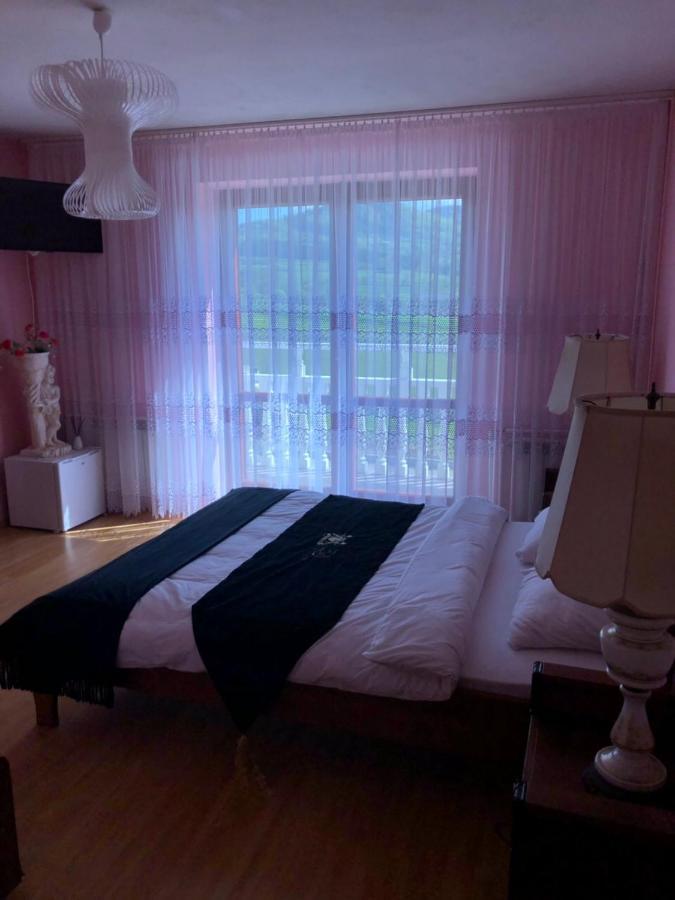 Grand Panorama Bed and Breakfast Wisniowa  Exteriör bild